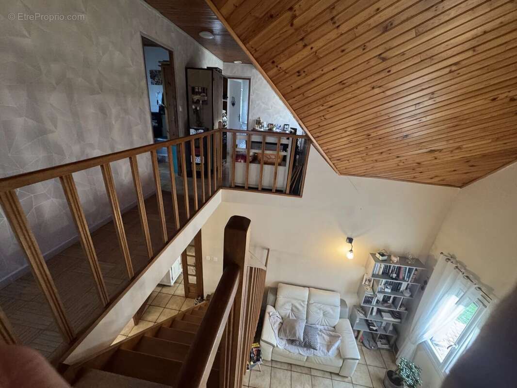 Maison à DOMART-SUR-LA-LUCE