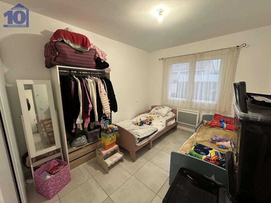 Maison à NISSAN-LEZ-ENSERUNE