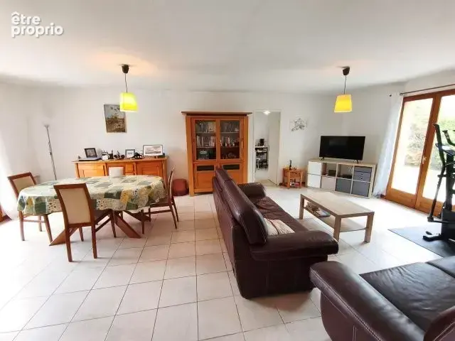 Maison T4 de plain-pied de 93 m2 avec jardin et piscine - photo 3
