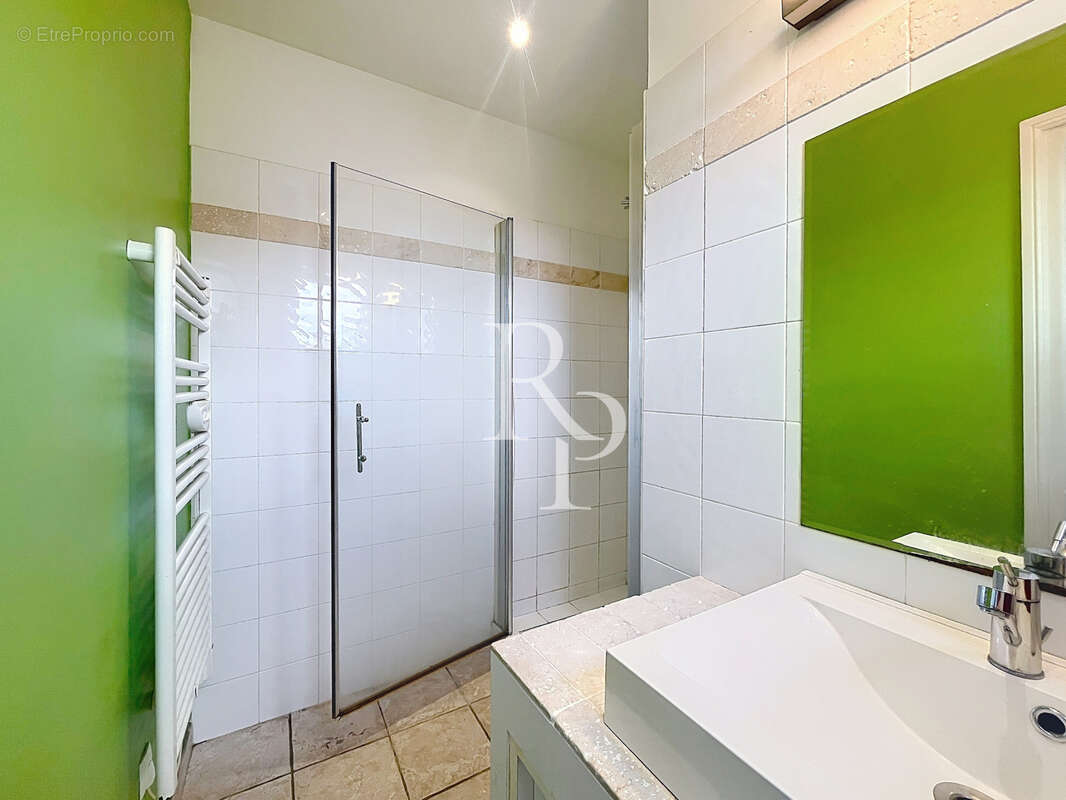 Appartement à CRAPONNE