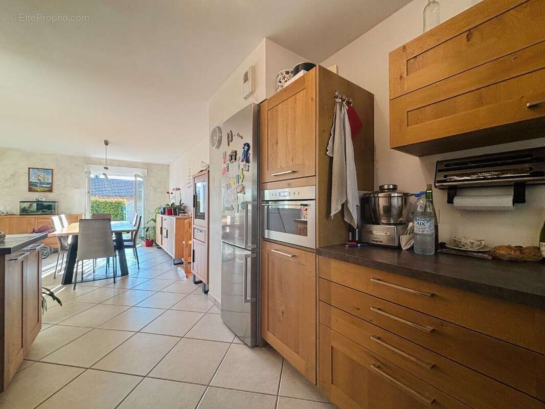 Maison à CONTAMINE-SUR-ARVE