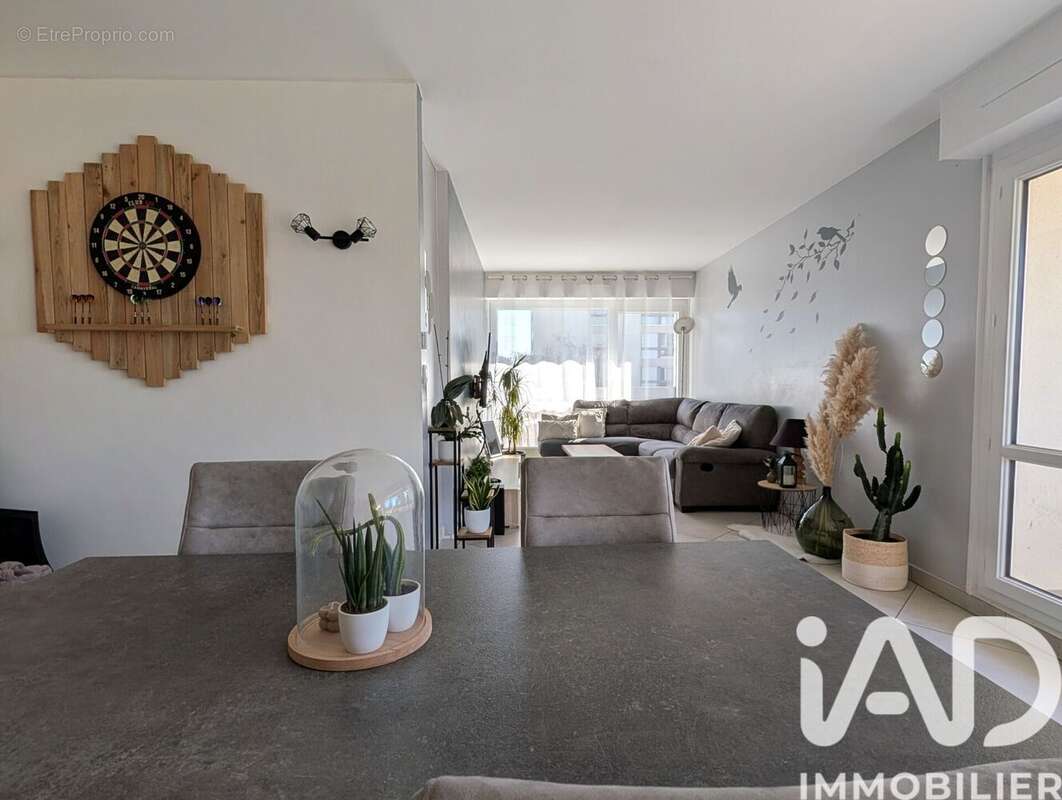 Photo 3 - Appartement à ELANCOURT