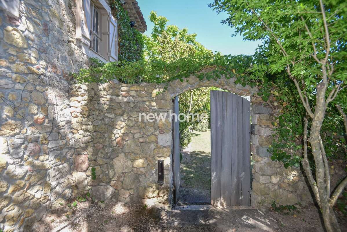 Maison à LORGUES