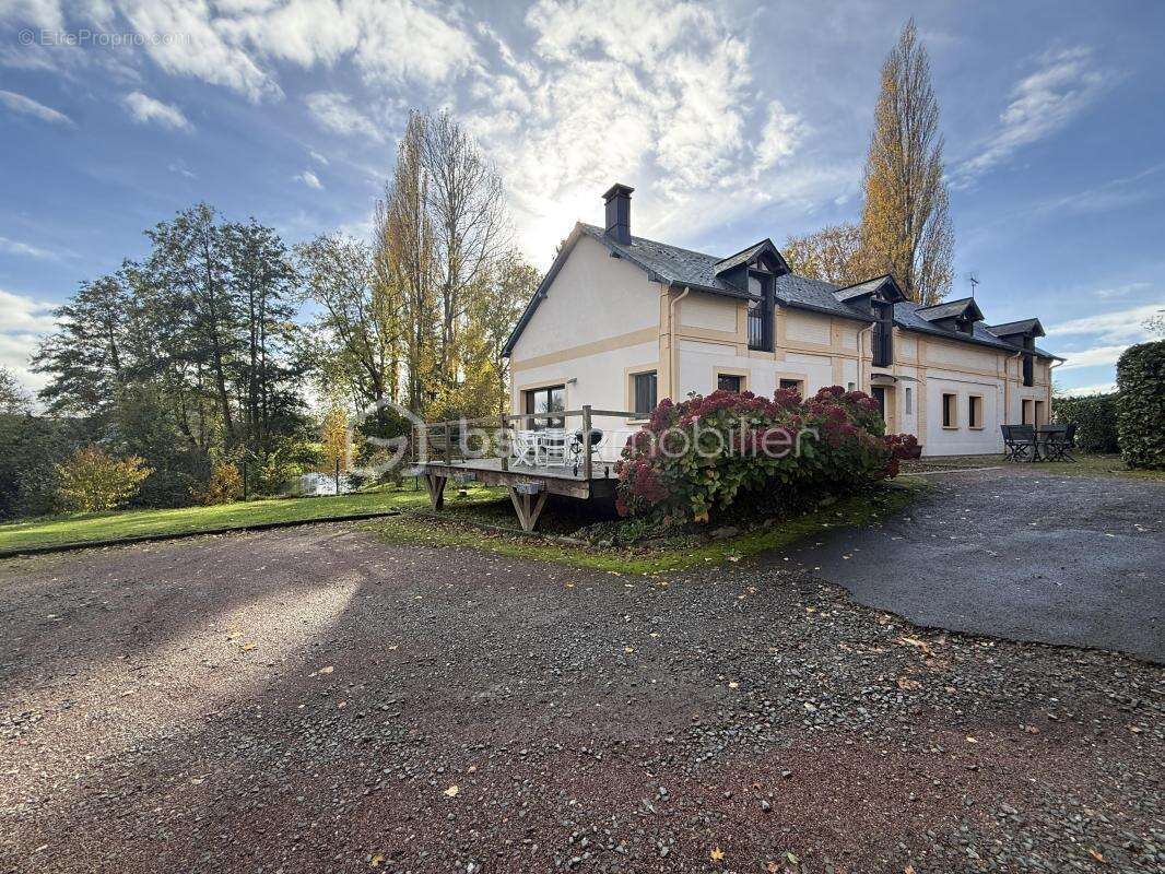 Maison à PONT-L&#039;EVEQUE