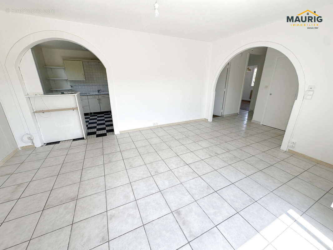 Maison 3 chambres jardin et garages 47200 VIRAZEIL - photo 2