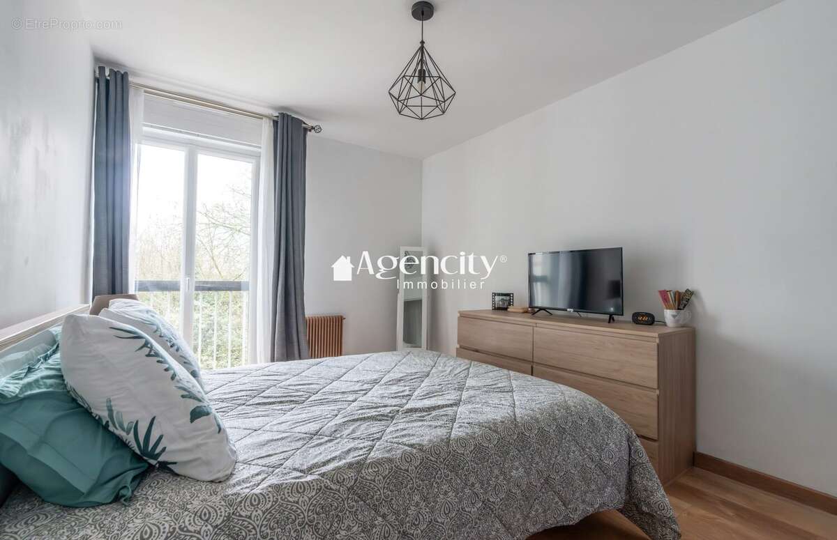 Appartement à TORCY