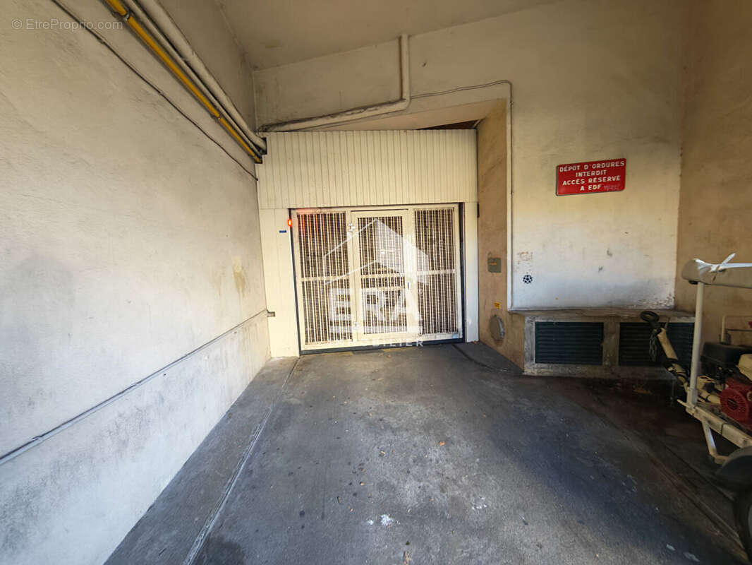Autre à MARSEILLE-4E