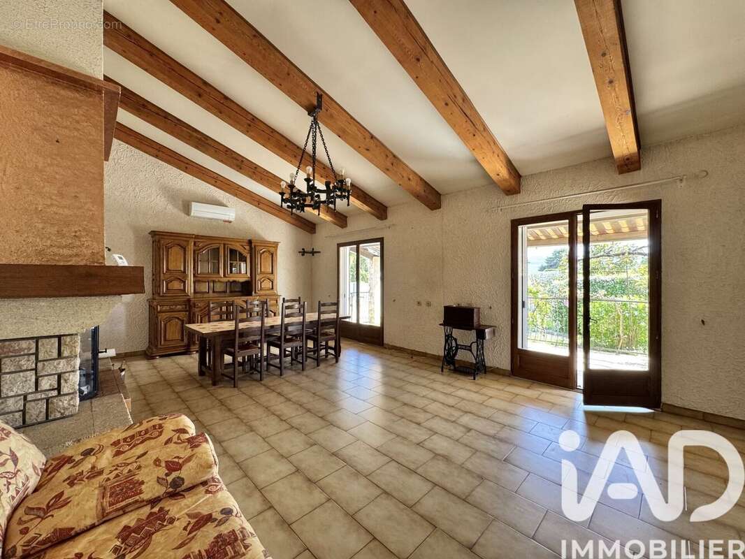 Maison 133 m² à Pourrieres  - photo 4