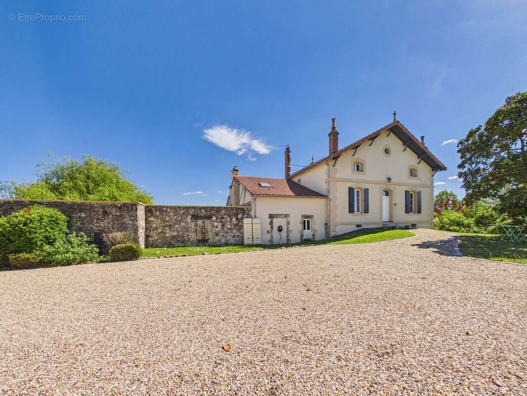 Maison à ISSIGEAC