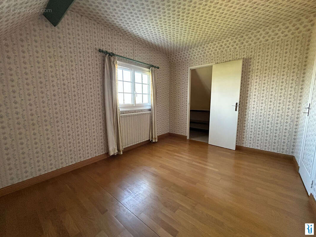 Maison à SAINT-PIERRE-DE-VARENGEVILLE