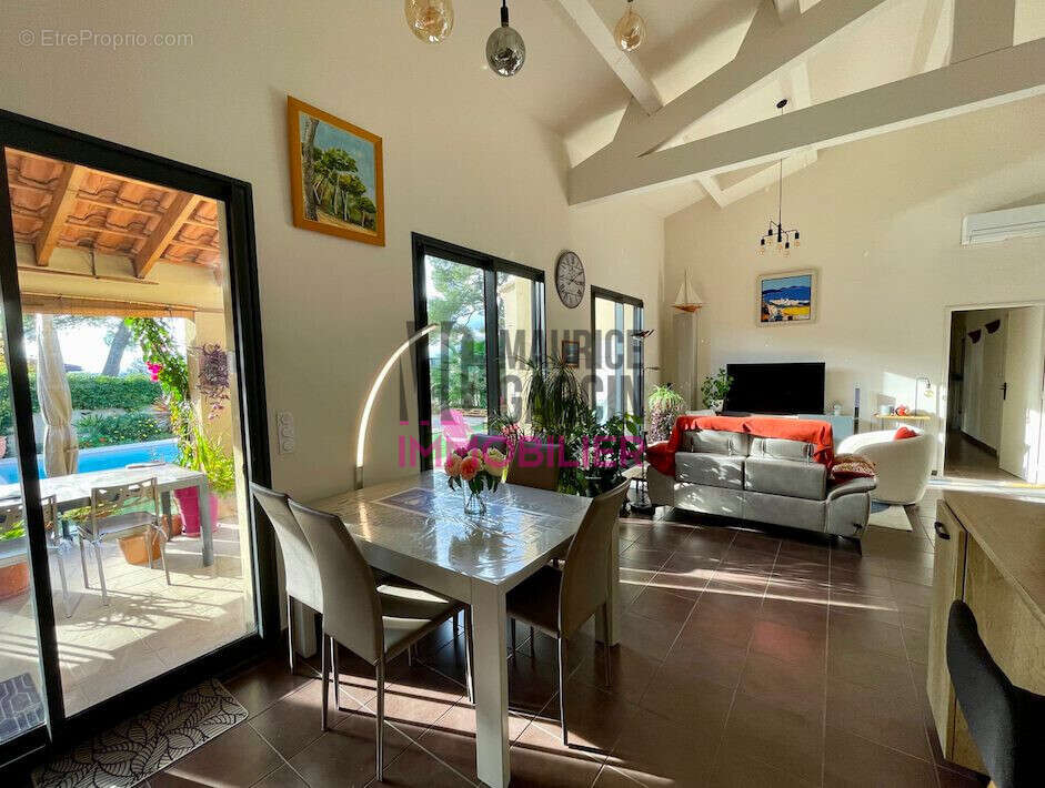 Maison à PERNES-LES-FONTAINES