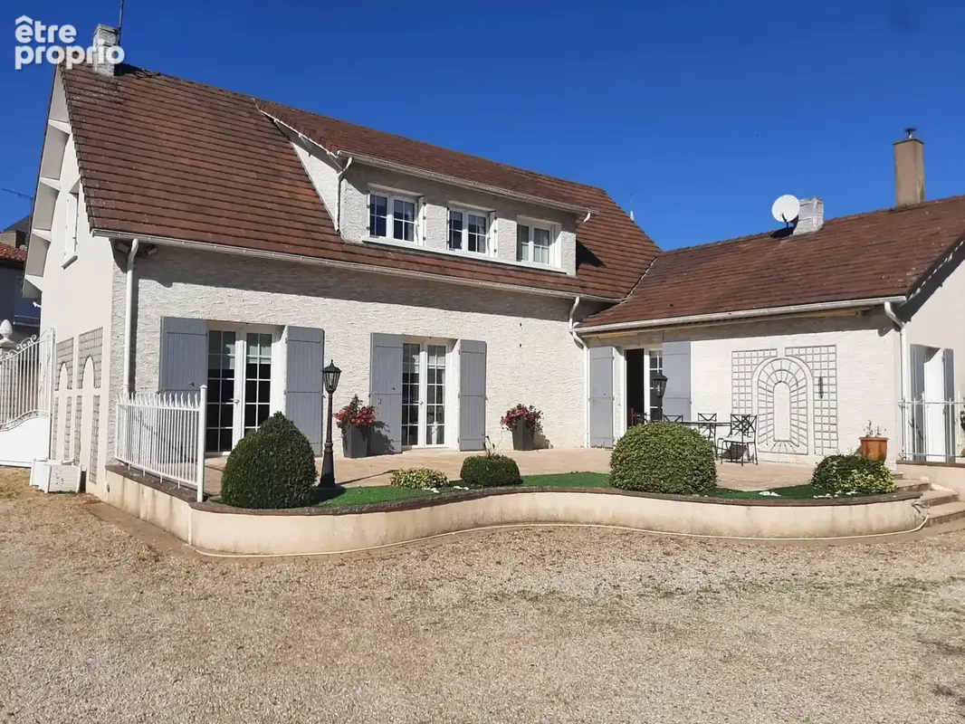 Photo Maison à Nueil-Les-Aubiers au prix de 273 000€