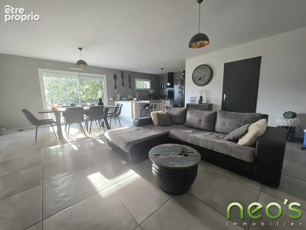 Maison 6 pièces 95 m² à vendre à La Jubaudiere (49510) - photo 2