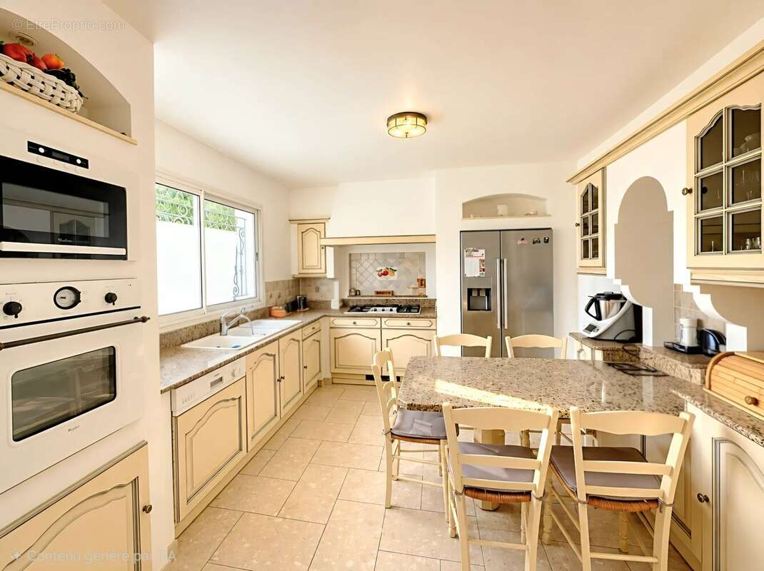 Villa de luxe à vendre à Mougins – 198 m²  5 chambres  Piscine  Deux T2 indépendants - photo 6