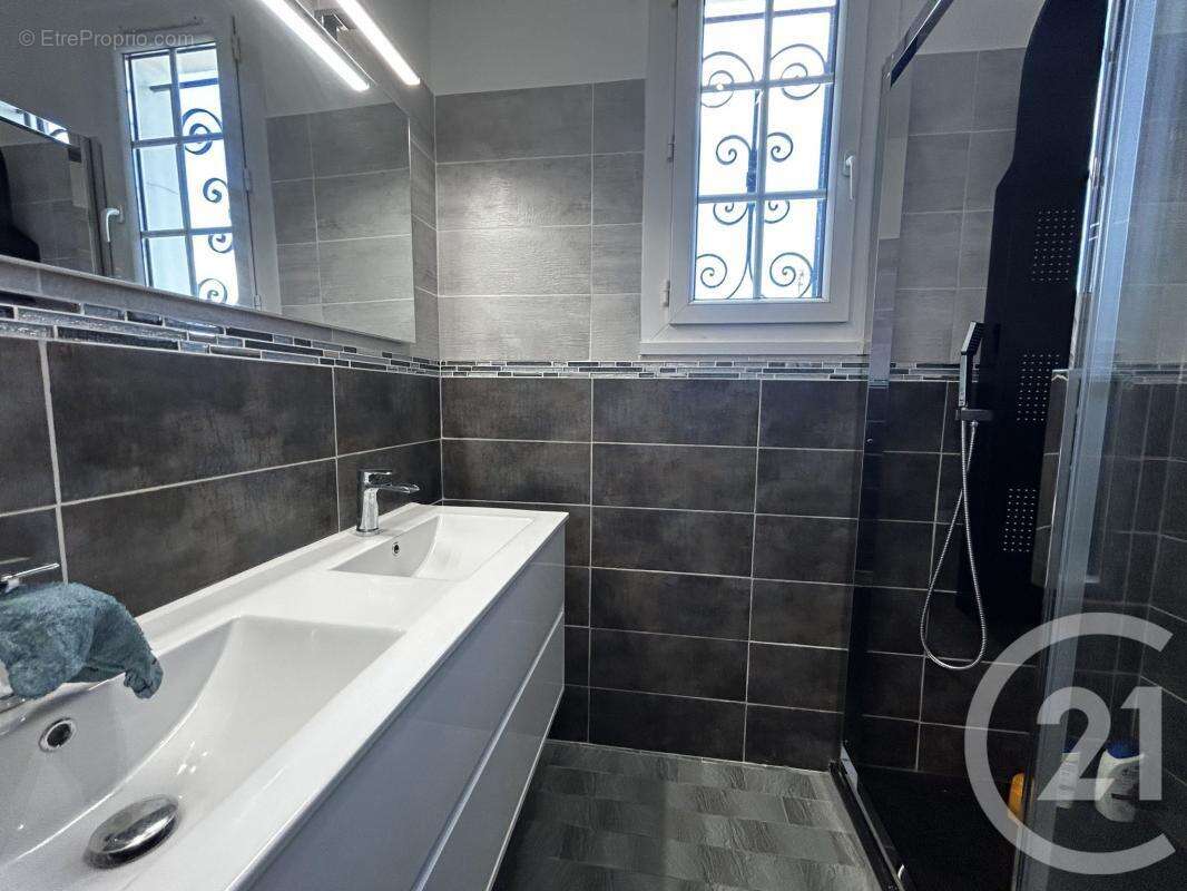 Maison 137 m² à Panazol  - photo 11
