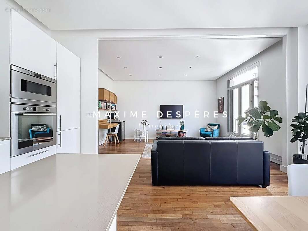 Appartement à NEUILLY-SUR-SEINE