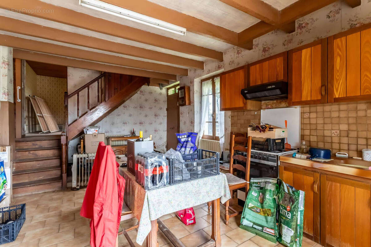 Country property to renovate - photo 8