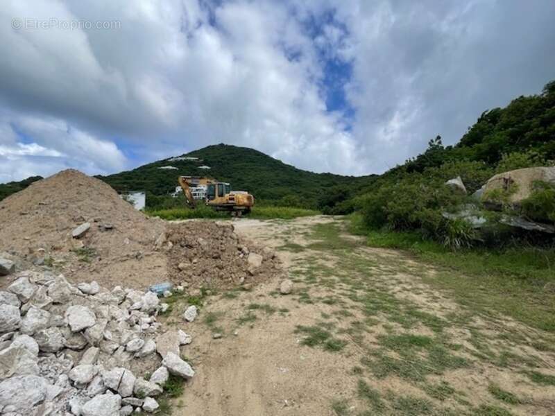 Terrain à SAINT-MARTIN