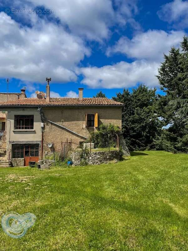 Appartement à SAINT-TRINIT