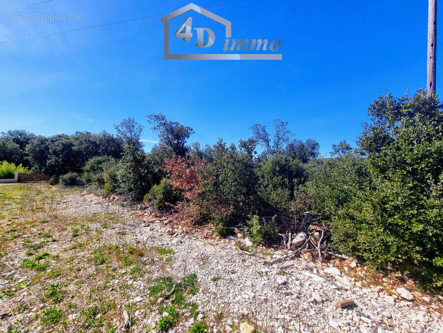 Terrain à ORGNAC-L&#039;AVEN