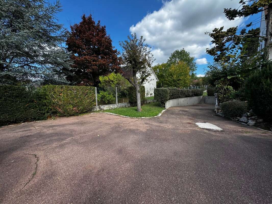 Maison à LIVRY-SUR-SEINE