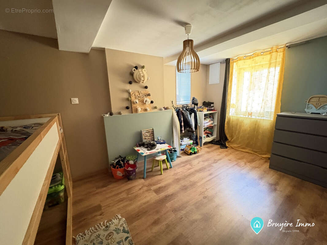 Maison à TAISNIERES-EN-THIERACHE