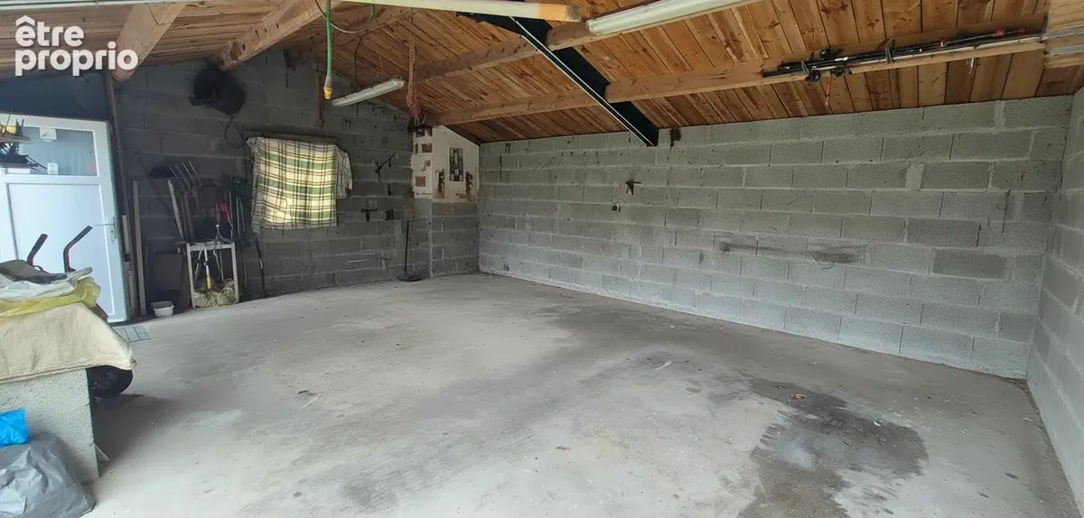 Maison 4 chambres avec sous-sol aménagé et 2 garages  - Centre de Montaigu - photo 10