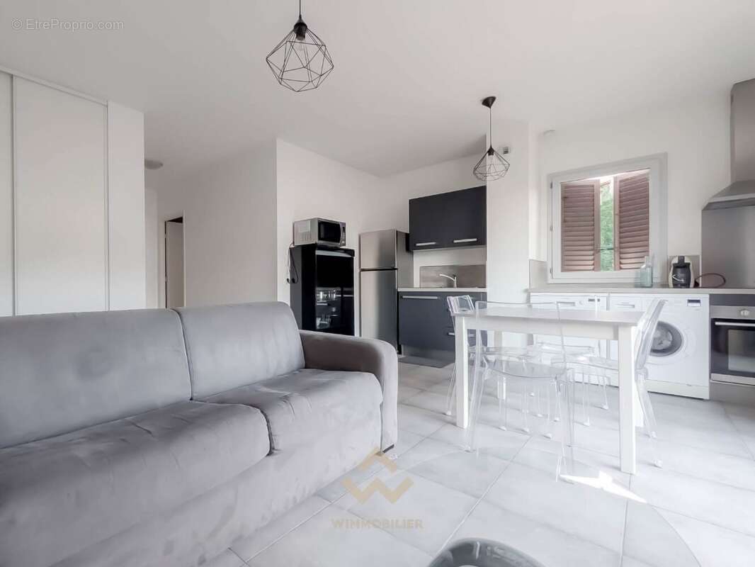 Appartement T2 - Séjour & cuisine- La Garde 83130
