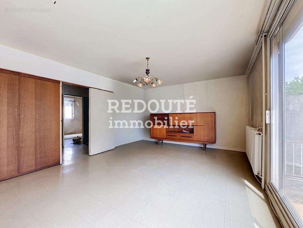 A vendre, maison de type 6 à rénover - photo 5
