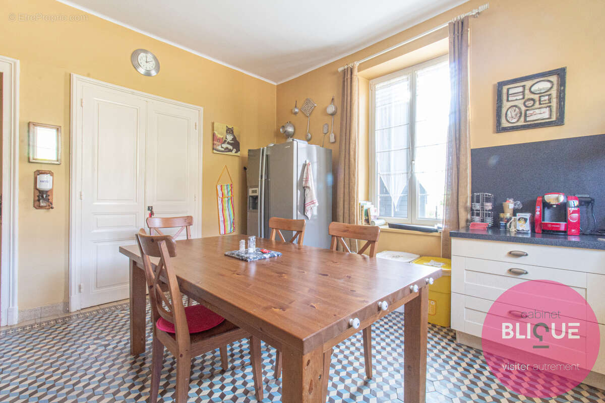 Maison à DOMEVRE-SUR-VEZOUZE