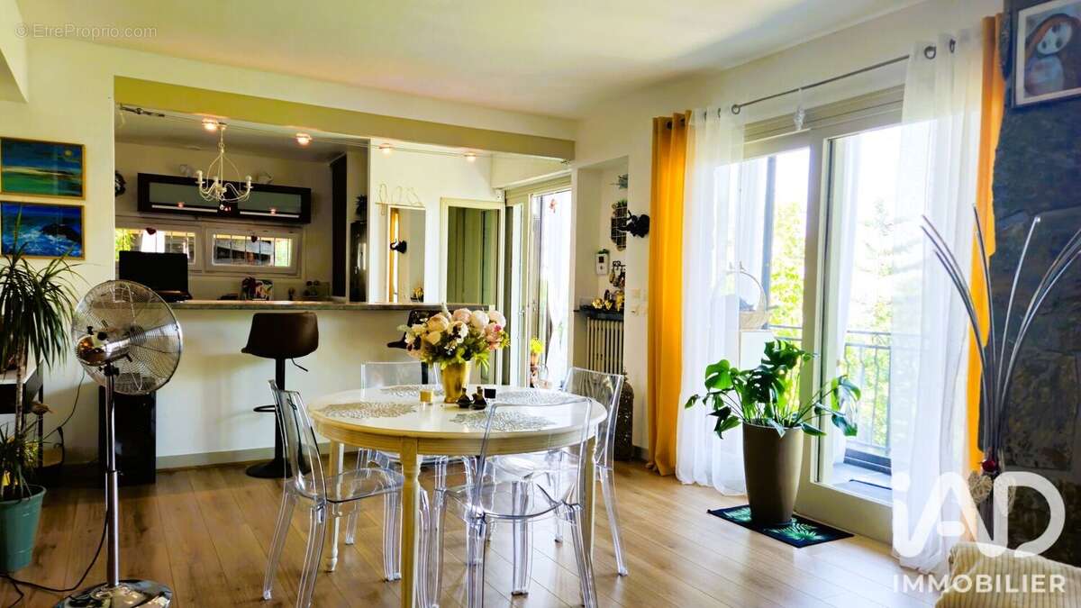 Photo 8 - Maison à CHENNEVIERES-SUR-MARNE