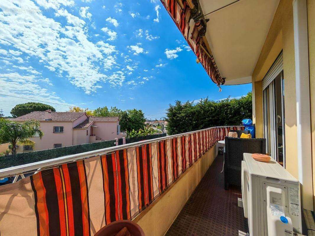 Appartement à VILLENEUVE-LOUBET