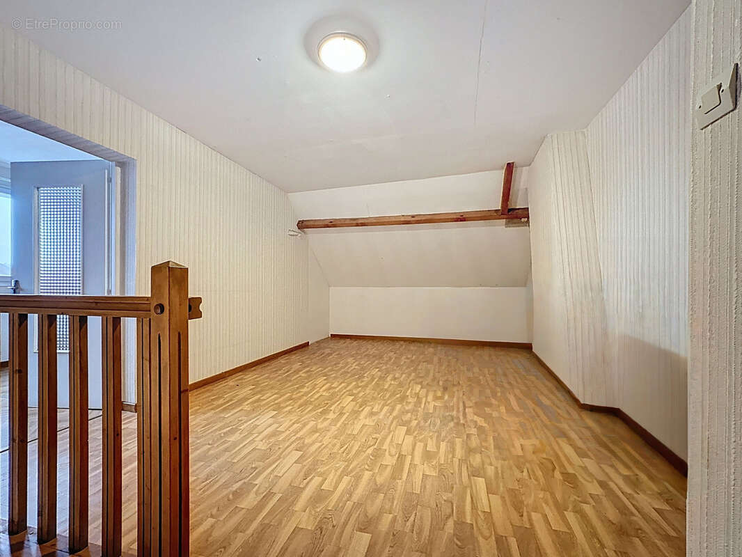 Maison à MONTMIRAIL