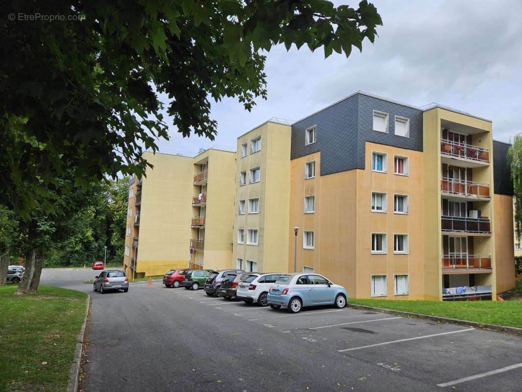 Appartement à COMBS-LA-VILLE