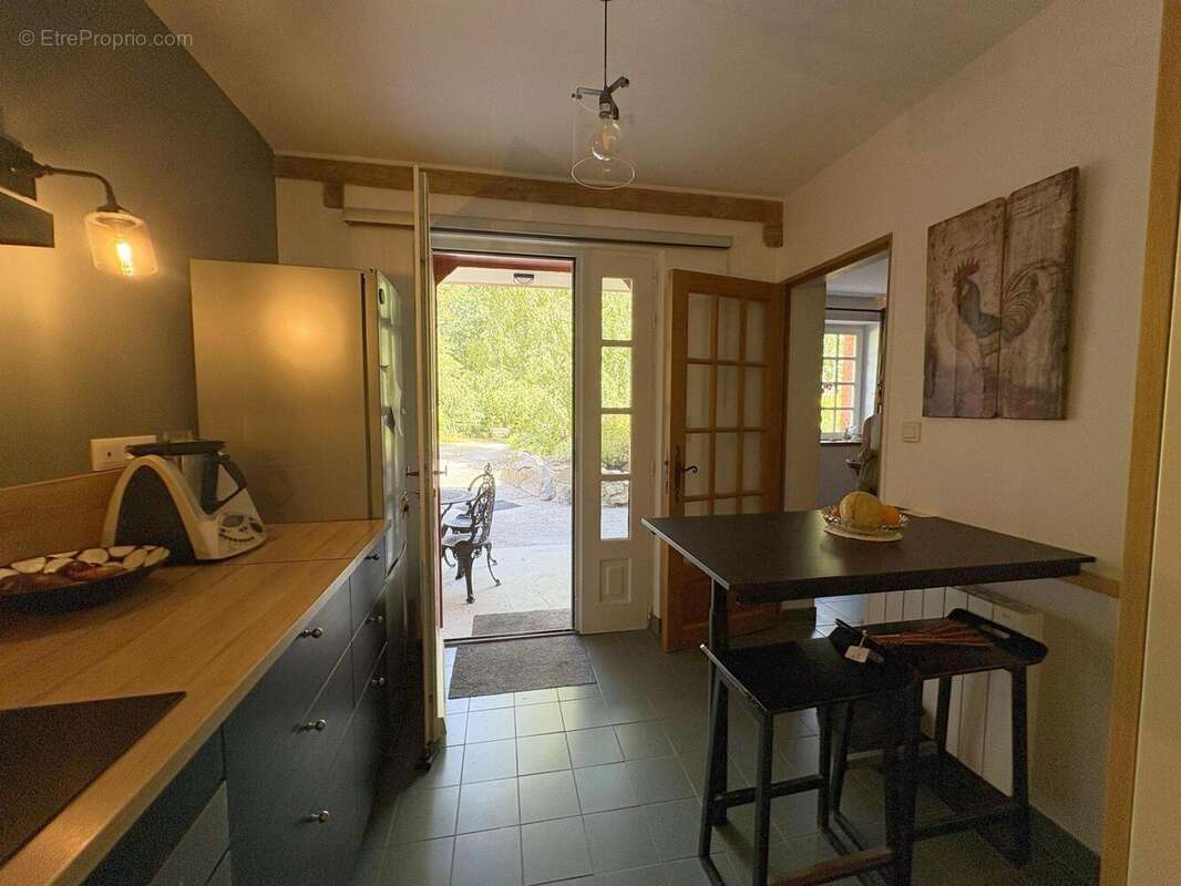 Maison 84 m² à Courtils  - photo 3