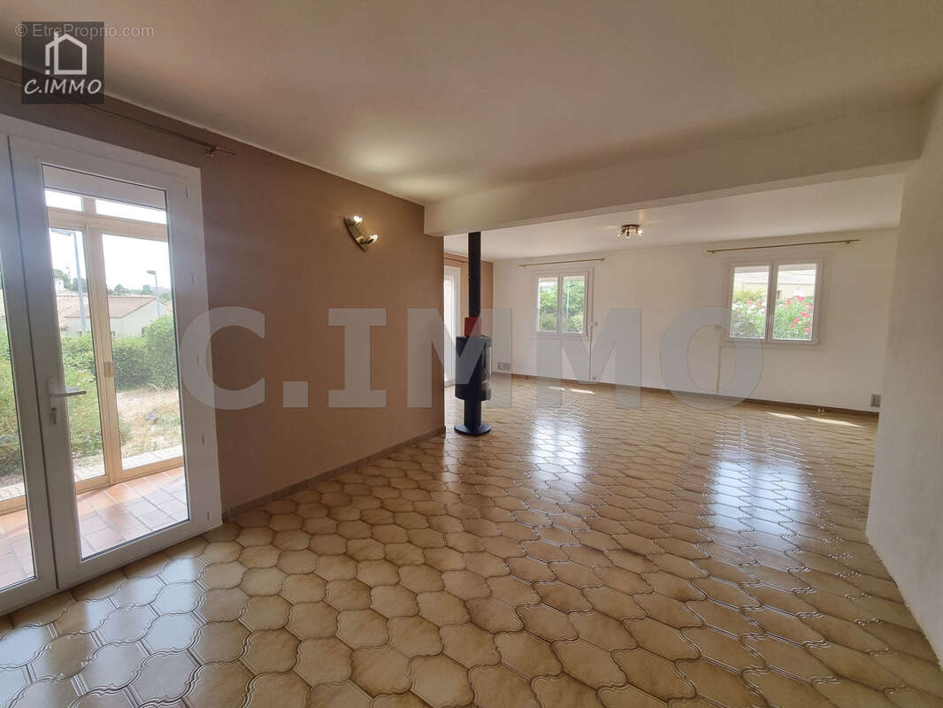 Grande Maison de type 7 avec grand garage en sous-sol + piscine sur 1086 m2 - photo 8