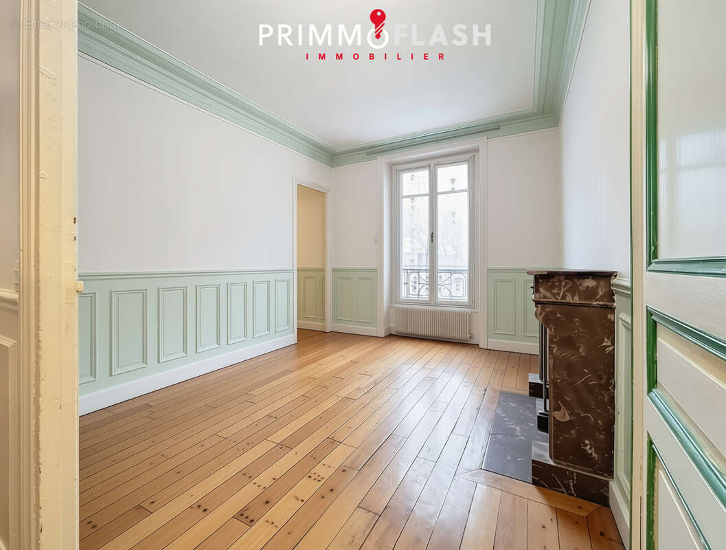 Appartement à AUBERVILLIERS