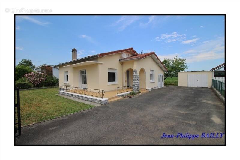 Maison à NAY