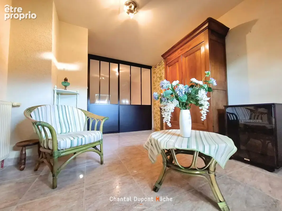 CHAMPHOL - Jolie maison traditionnelle, 4 chambres, vie de plain-pied, garage et jardin - photo 10