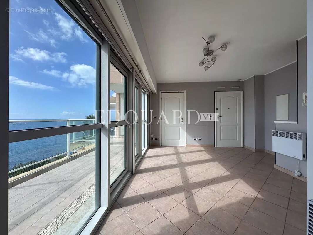 Appartement à ROQUEBRUNE-CAP-MARTIN