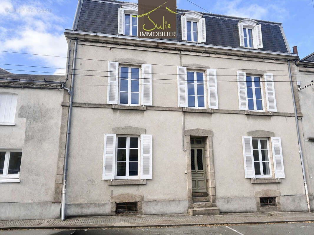 Maison à BRESSUIRE