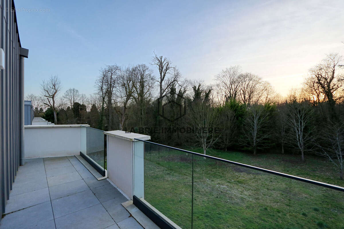 Appartement à RUBELLES