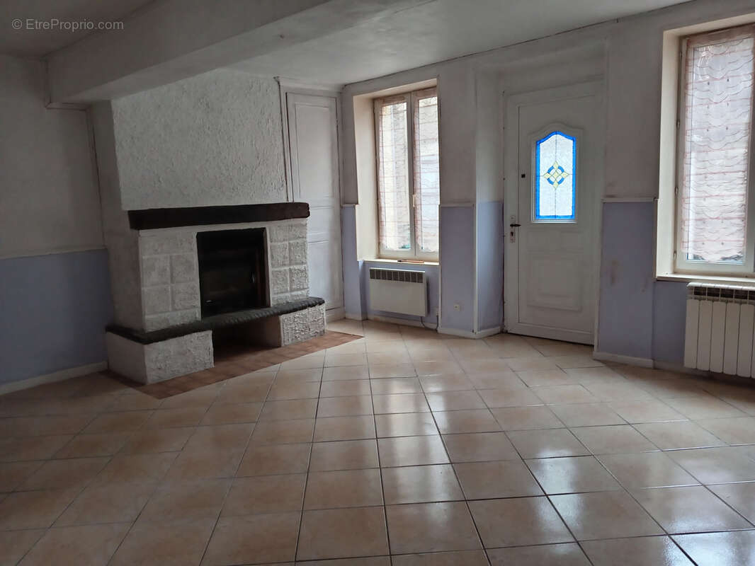 Maison à CORBIGNY