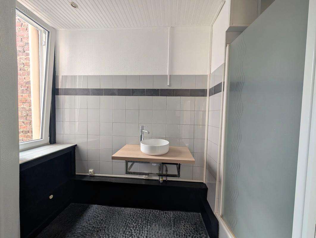 A vendre - Spacieux F2 de caractère en hypercentre de Rouen - photo 6