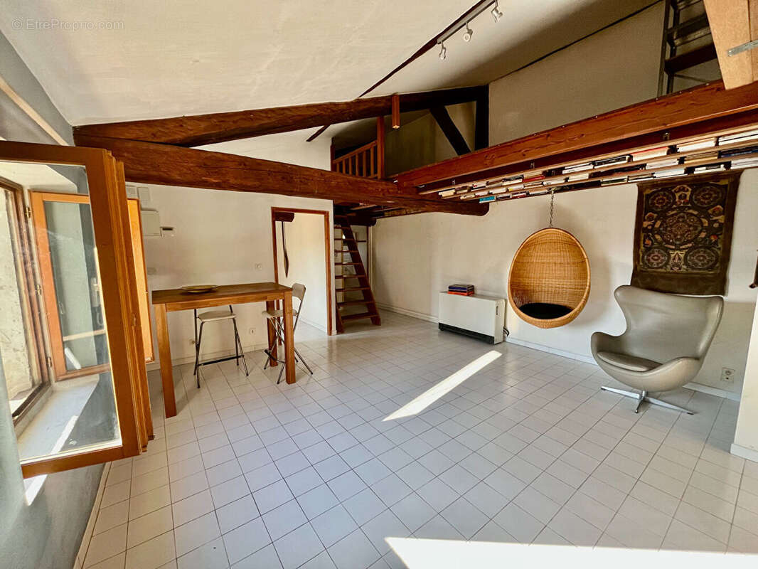 Appartement à L'ISLE-SUR-LA-SORGUE