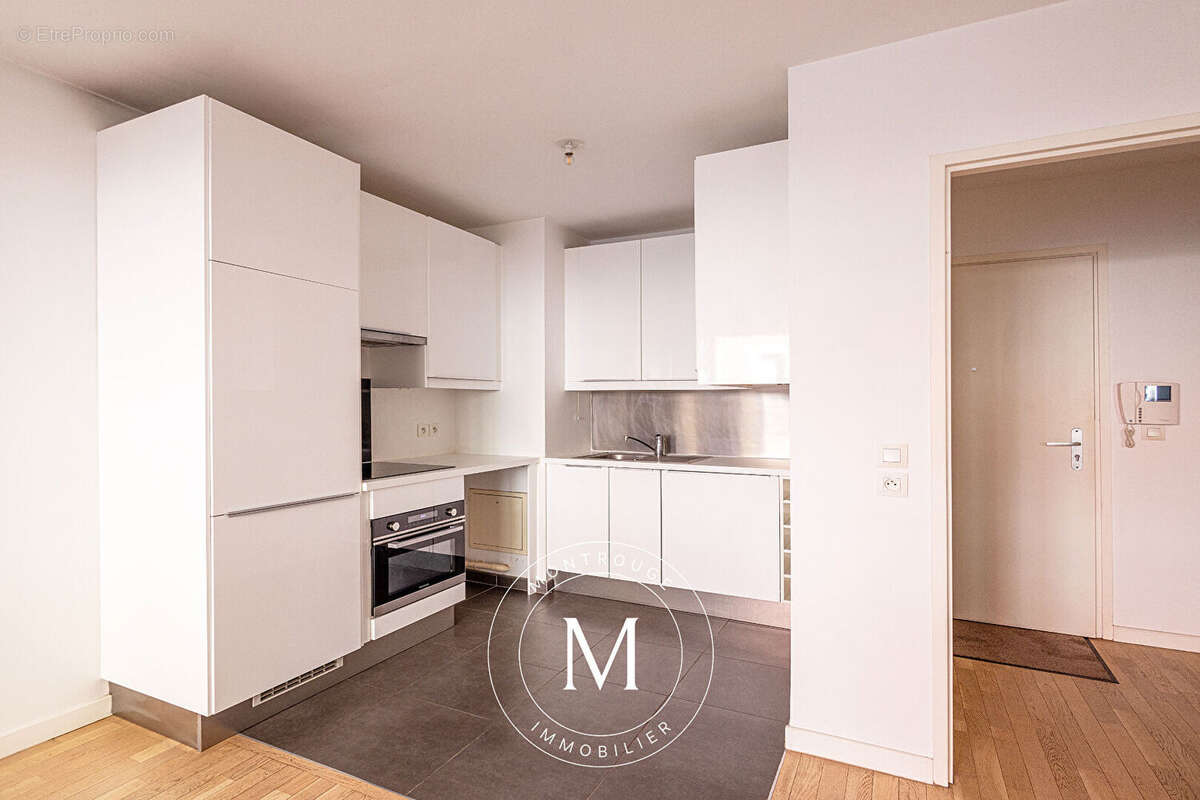 Appartement à MONTROUGE
