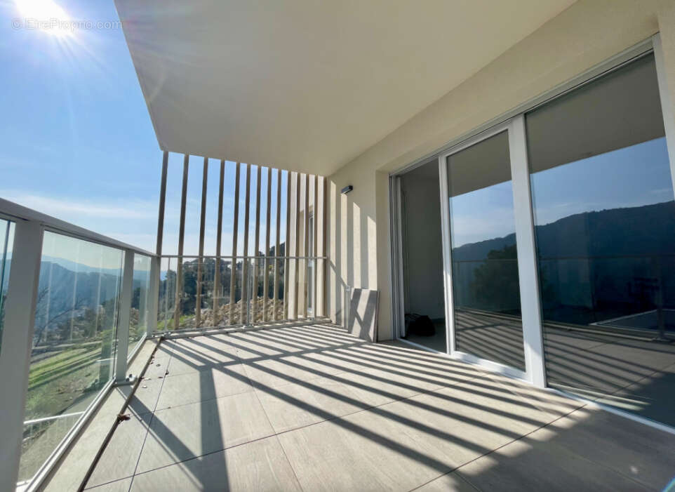 Appartement à GILETTE