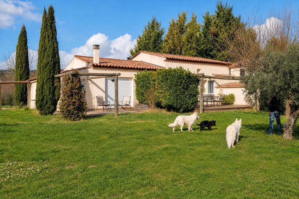 Maison 5 pièces avec gîte et grand terrain à Brignoles - photo 7