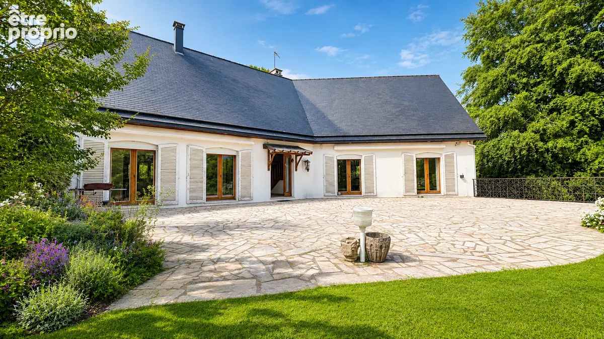 Demeure d'exception de 225 m² édifiée sur un terrain de 4 485 m² à Noailles - photo 3