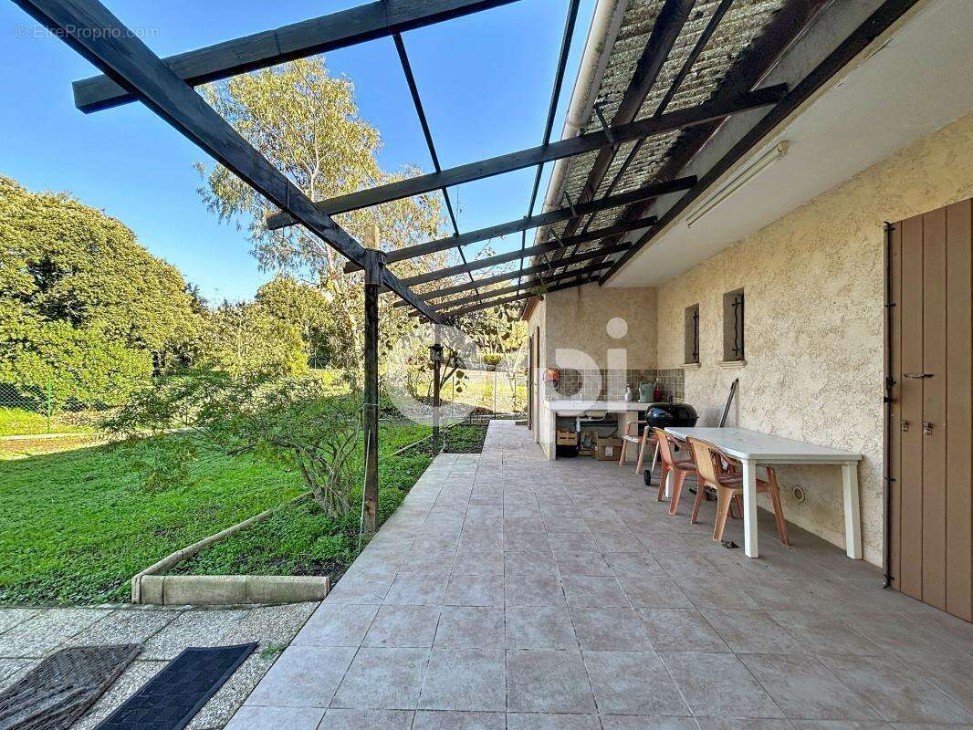 Maison à ROQUEBRUNE-SUR-ARGENS